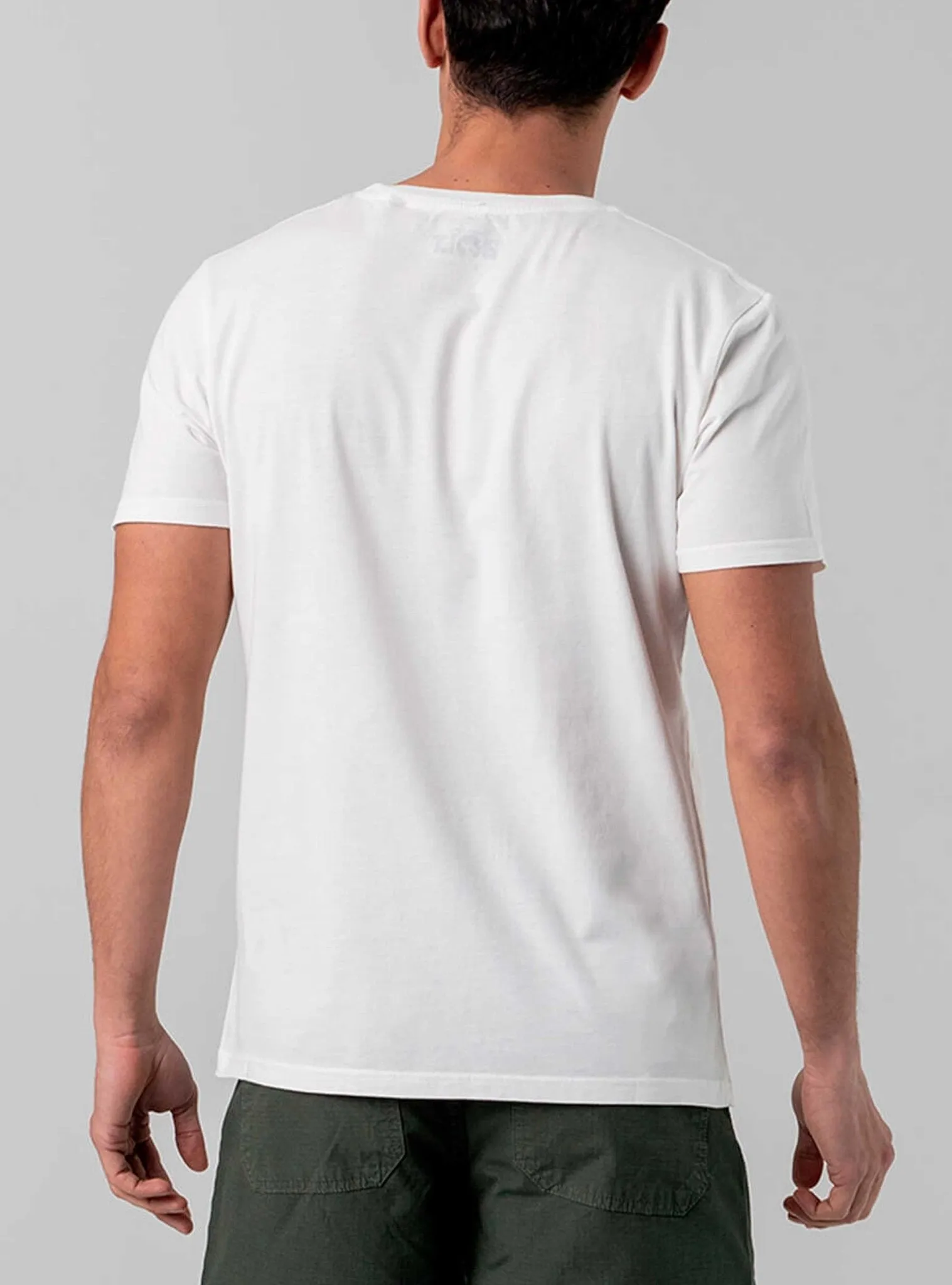 ESSENTIAL ORGANIC-COTTON T-SHIRT