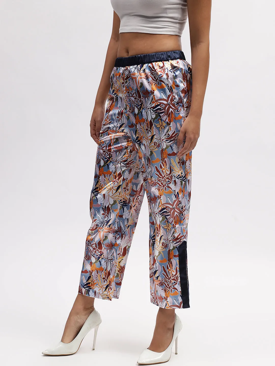 Iconic Women Multi Printed Regular Fit Trouser