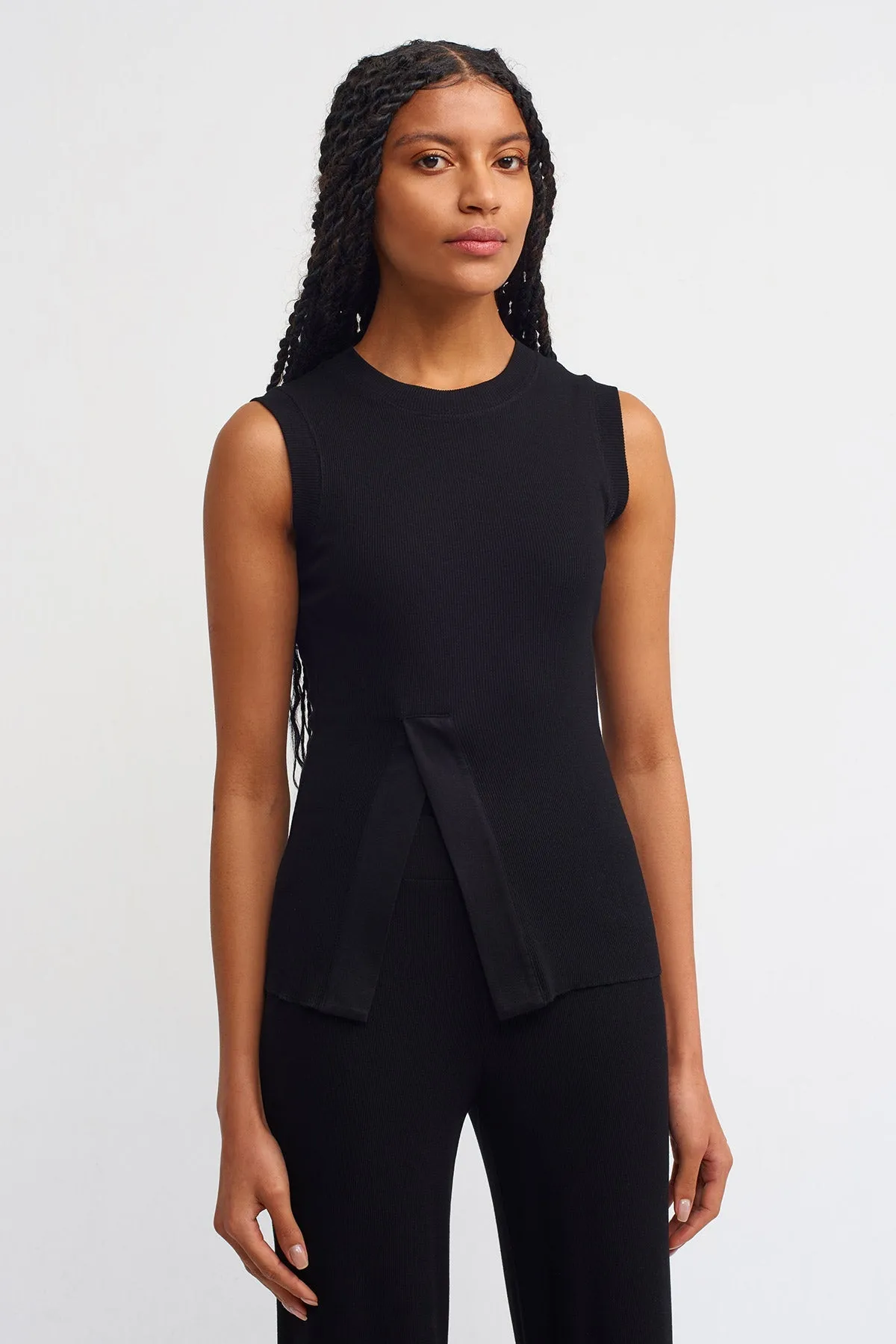 Nu Front Slit Detail Ribbed Top Black